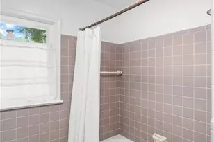 601 Quaker Ln, High Point, NC 27262 - Photo 20