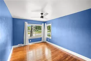 601 Quaker Ln, High Point, NC 27262 - Photo 16