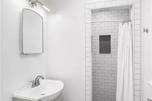 601 Quaker Ln, High Point, NC 27262 - Photo 14
