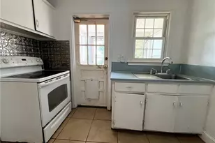 1305 Winstead Pl, Greensboro, NC 27408 - Photo 10
