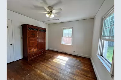 1305 Winstead Place, Greensboro, NC 27408 - Photo 14