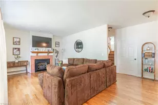 833 E Country Club Rd, Mount Airy, NC 27030 - Photo 6