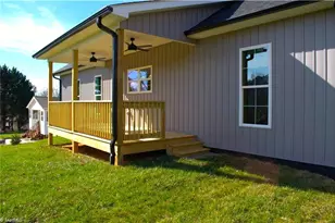 2142 Elizabeth Dr, Mount Airy, NC 27030 - Photo 20