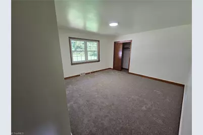5167 N Cherry Street, Winston-Salem, NC 27105 - Photo 10