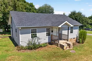 1623 E Meadow Rd, Eden, NC 27288 - Photo 2