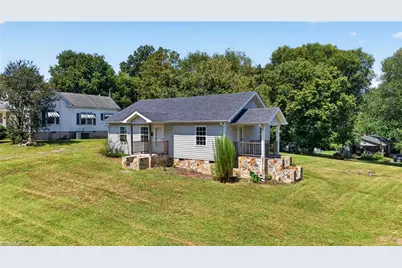 1623 E Meadow Road, Eden, NC 27288 - Photo 4