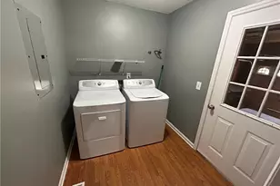 1108 Raleigh Ct, High Point, NC 27262 - Photo 12