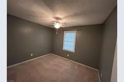 1108 Raleigh Court, High Point, NC 27262 - Photo 10