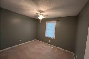 1108 Raleigh Ct, High Point, NC 27262 - Photo 10