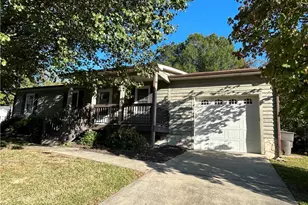1108 Raleigh Ct, High Point, NC 27262 - Photo 16