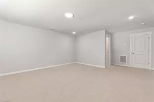 806 Dewfield Cv, Greensboro, NC 27410 - Photo 8