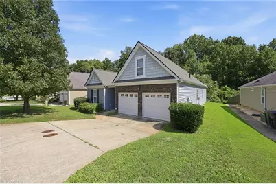 5076 Brian Center Lane, Winston-Salem, NC 27106 - Photo 4