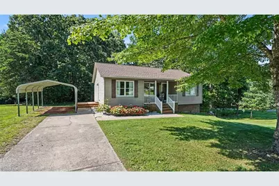 137 Oak Ridge Place, Mount Airy, NC 27030 - Photo 2