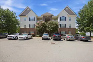 2422 Eagle Creek Ct, Winston-Salem, NC 27103 - Photo 2