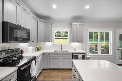 194 Hunting Ridge Drive, Thomasville, NC 27360 - Photo 16