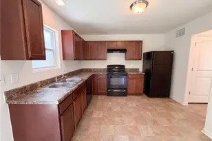 411 Sandybrooke Dr, High Point, NC 27265 - Photo 2