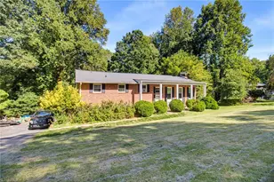 5675 Sweetbriar Rd, Pfafftown, NC 27040 - Photo 2