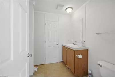 813 Young Street, Thomasville, NC 27360 - Photo 20