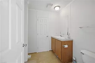 813 Young St, Thomasville, NC 27360 - Photo 20