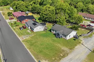 813 Young St, Thomasville, NC 27360 - Photo 38