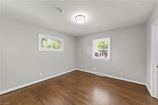 1814 W Meadowview Rd, Greensboro, NC 27403 - Photo 18