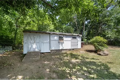 1814 W Meadowview Road, Greensboro, NC 27403 - Photo 34