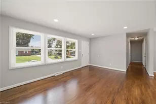 1814 W Meadowview Rd, Greensboro, NC 27403 - Photo 6