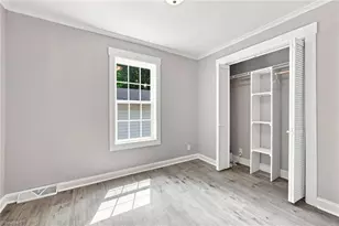 1304 Thurmond St, Winston-Salem, NC 27105 - Photo 14
