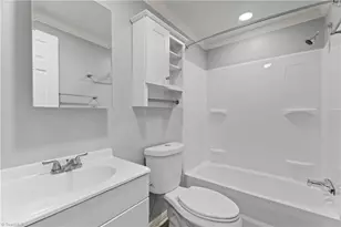 4673 Hyatt Dr, Winston-Salem, NC 27101 - Photo 20