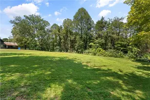 4673 Hyatt Dr, Winston-Salem, NC 27101 - Photo 32