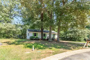 1719 Oneka Ave, High Point, NC 27260 - Photo 2