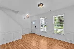 884 Jennifer Ln, High Point, NC 27265 - Photo 4