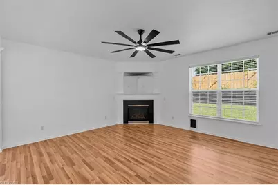 884 Jennifer Lane, High Point, NC 27265 - Photo 10