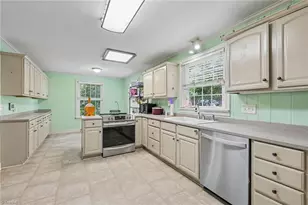 720 Oakmont Dr, Asheboro, NC 27205 - Photo 14