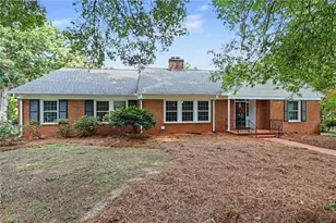 720 Oakmont Dr, Asheboro, NC 27205 - Photo 2