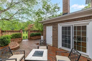 16 Fountain Manor Dr, Greensboro, NC 27405 - Photo 32