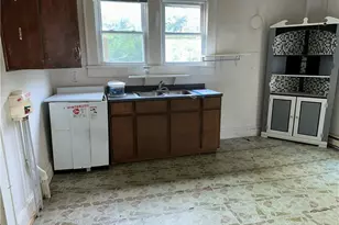 175 Grove St, Cooleemee, NC 27014 - Photo 6