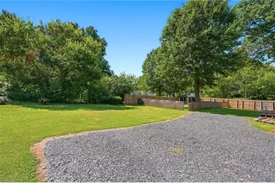 127 S Fieldcrest Road, Eden, NC 27288 - Photo 18