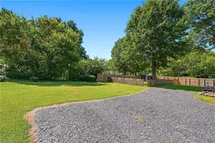 127 S Fieldcrest Rd, Eden, NC 27288 - Photo 18