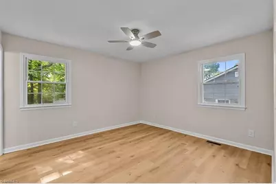 708 Woodlake Drive, Greensboro, NC 27406 - Photo 20
