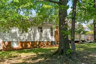 708 Woodlake Dr, Greensboro, NC 27406 - Photo 34