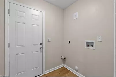 708 Woodlake Drive, Greensboro, NC 27406 - Photo 30