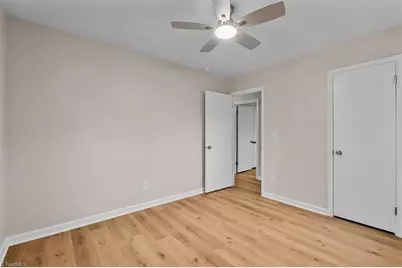 708 Woodlake Drive, Greensboro, NC 27406 - Photo 26