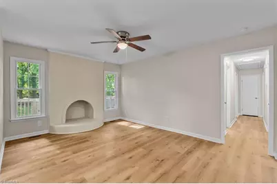 708 Woodlake Drive, Greensboro, NC 27406 - Photo 16