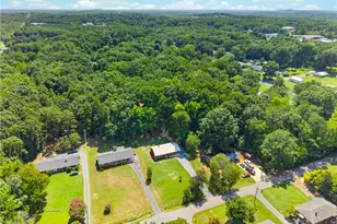248 Croomcrest Rd, Asheboro, NC 27205 - Photo 4