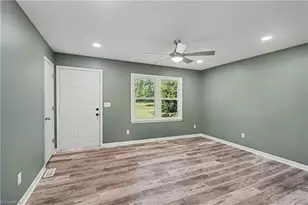 2205 Cardinal Dr, Jamestown, NC 27282 - Photo 6