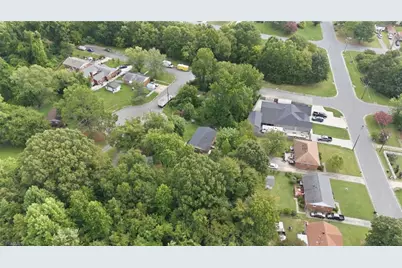 2202 Jolson Court, Greensboro, NC 27405 - Photo 12
