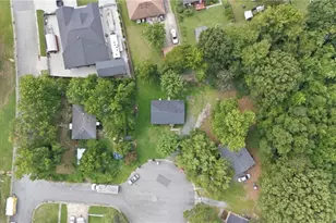 2202 Jolson Ct, Greensboro, NC 27405 - Photo 8