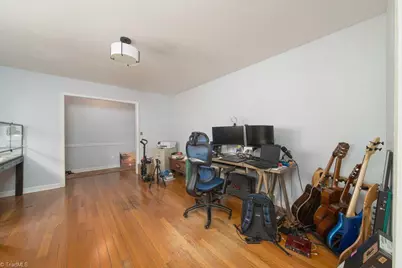 5912 Puritan Lane, Winston-Salem, NC 27103 - Photo 4