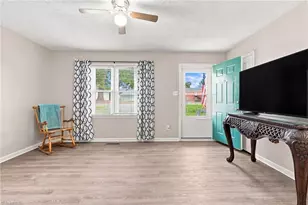 323 Avery Ave, High Point, NC 27265 - Photo 2